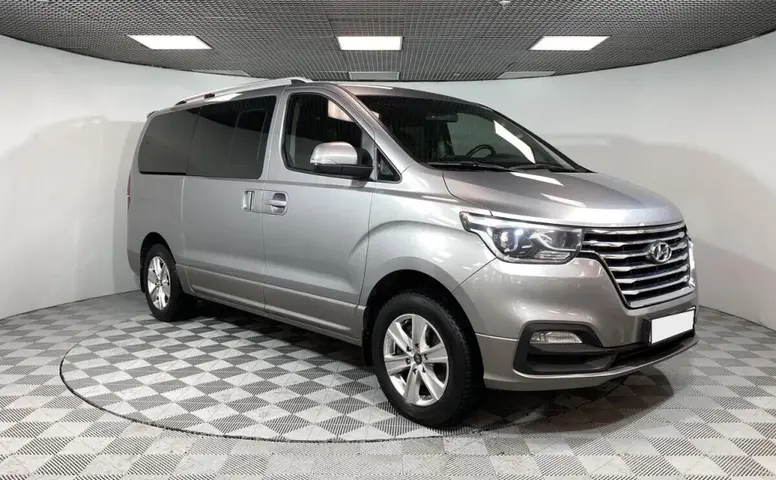 Hyundai Grand Starex