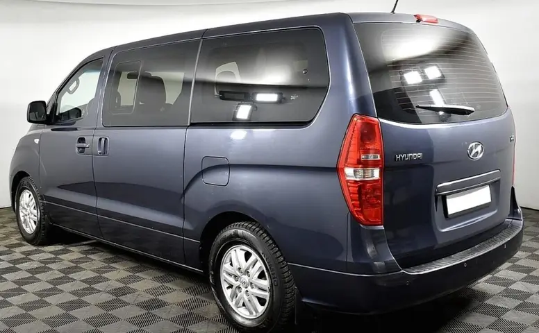 Hyundai H-1