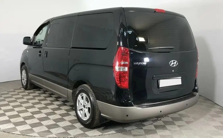 Hyundai H-1