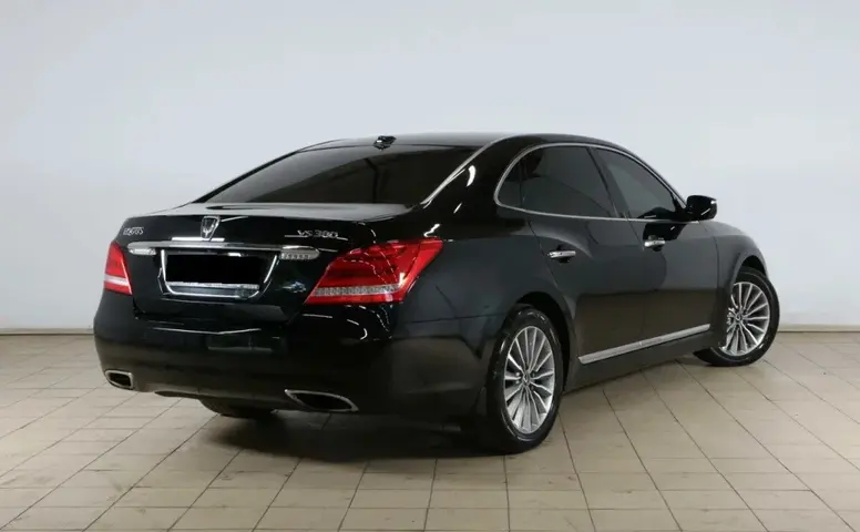 Hyundai Equus