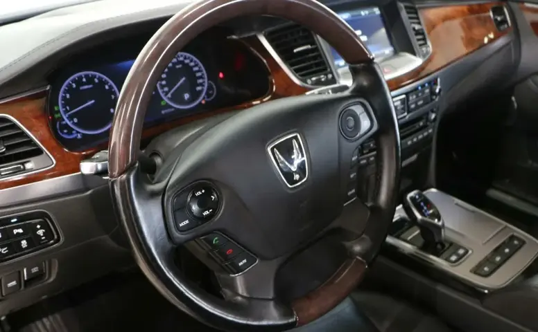 Hyundai Equus