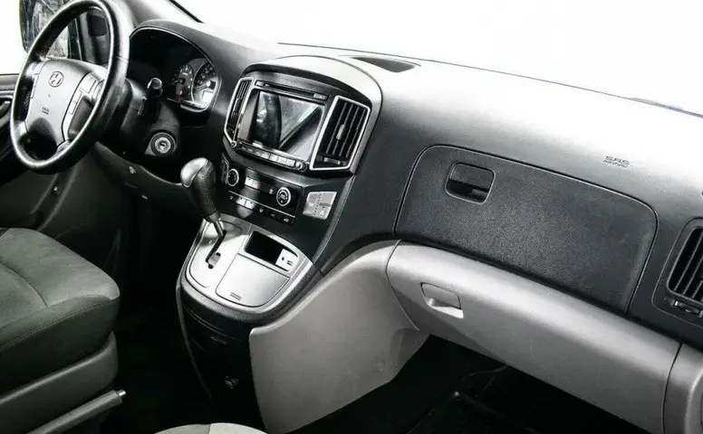Hyundai H-1