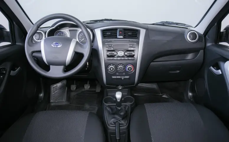 Datsun mi-DO