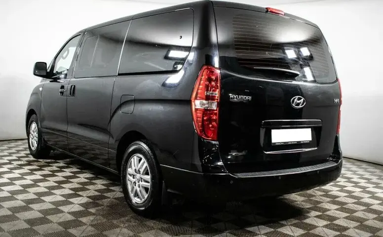 Hyundai H-1
