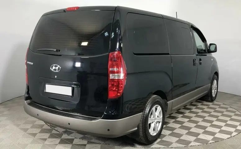 Hyundai H-1
