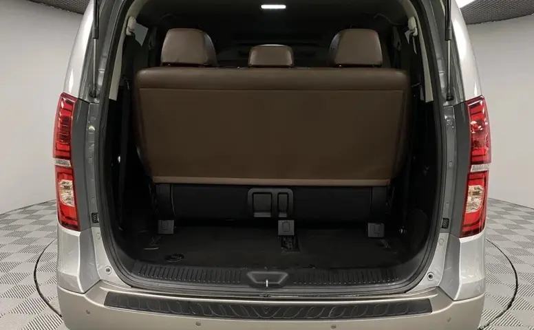 Hyundai Grand Starex