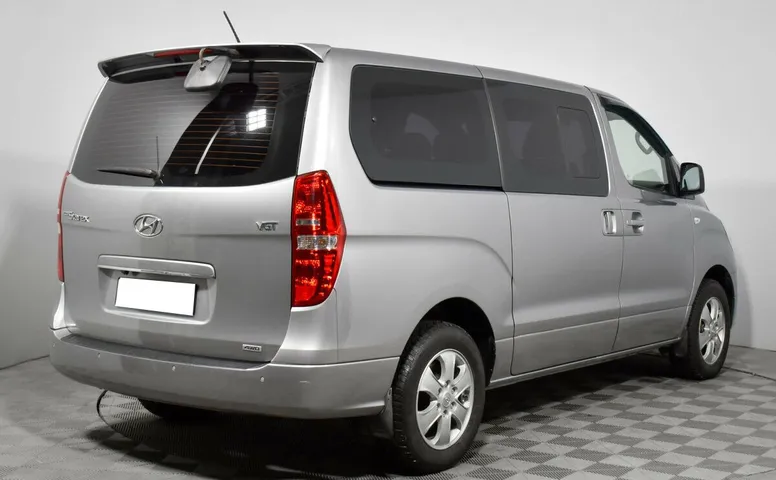 Hyundai Grand Starex