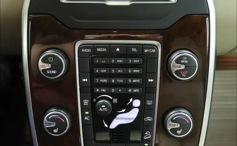 Volvo XC70