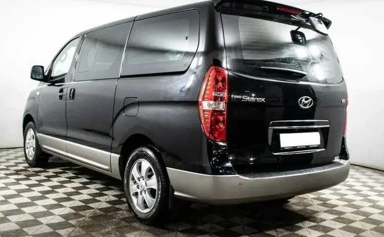 Hyundai Grand Starex