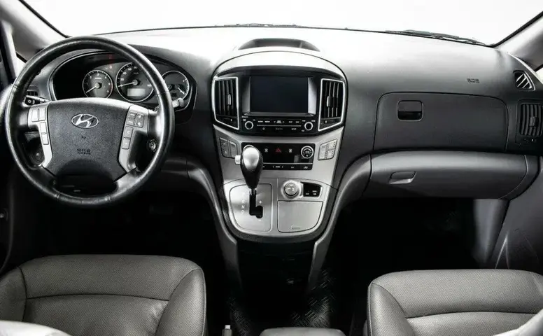 Hyundai Grand Starex