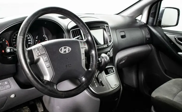 Hyundai H-1